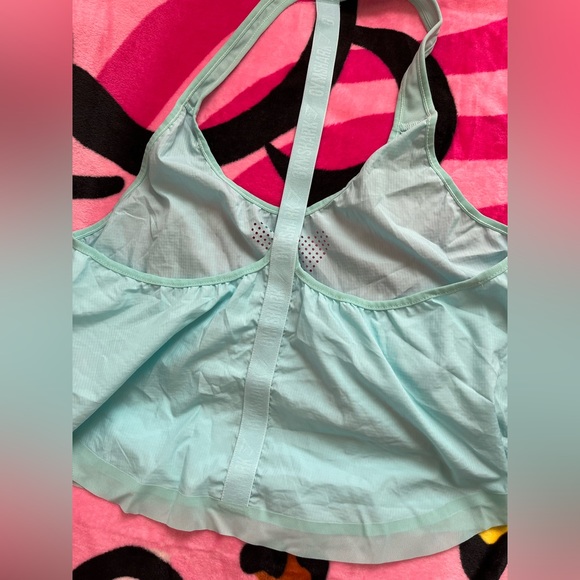 Gymshark tank top🤍✨ - Picture 2 of 4